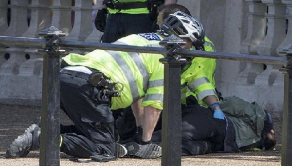 যুক্তরাজ্যে ছুরি-সংক্রান্ত অপরাধ বাড়ছে