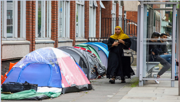 অবৈধ অভিবাসীদের বিরুদ্ধে কঠোর অবস্থানে আয়ারল্যান্ড