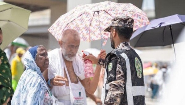 তীব্র গরমে চরম ঝুঁকিপূর্ণ হজ পালন